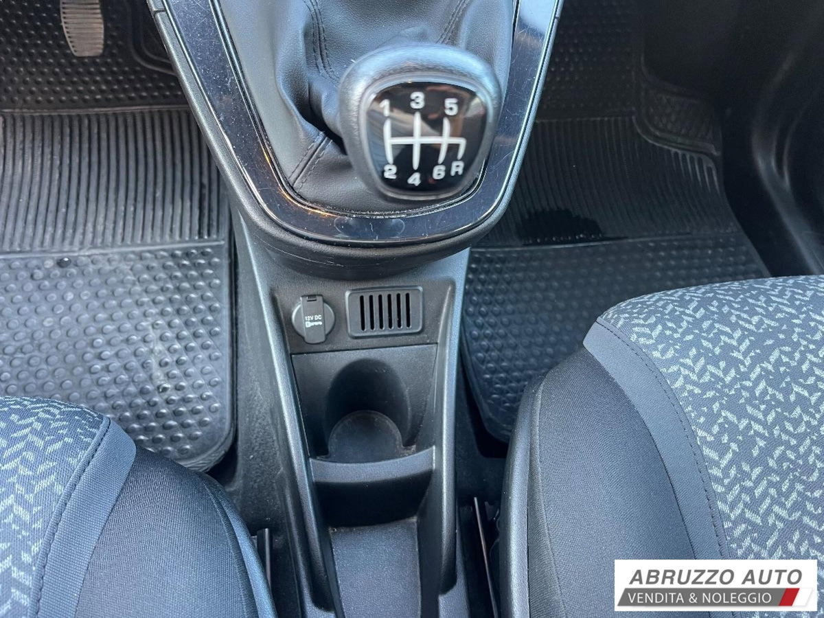 Lancia Ypsilon 1.0 FireFly 5 porte S&S Hybrid Ecochic Silver (12)