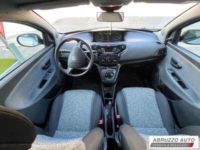 Lancia Ypsilon 1.0 FireFly 5 porte S&S Hybrid Ecochic Silver (7)