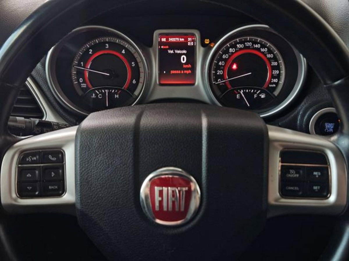 Fiat Freemont 2.0 Mjt 170 CV 4x4 Automatica Urban (15)