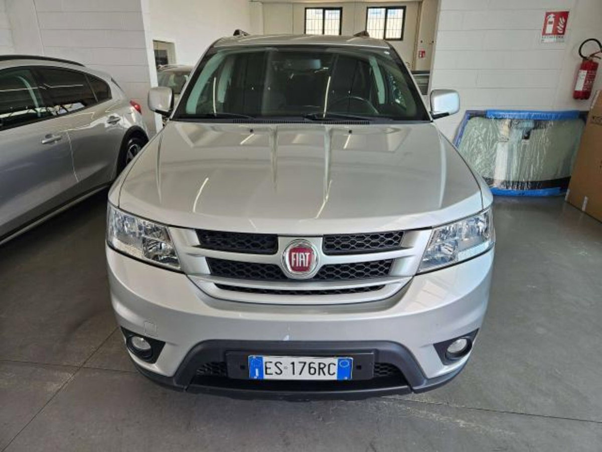 Fiat Freemont 2.0 Mjt 170 CV 4x4 Automatica Urban (2)
