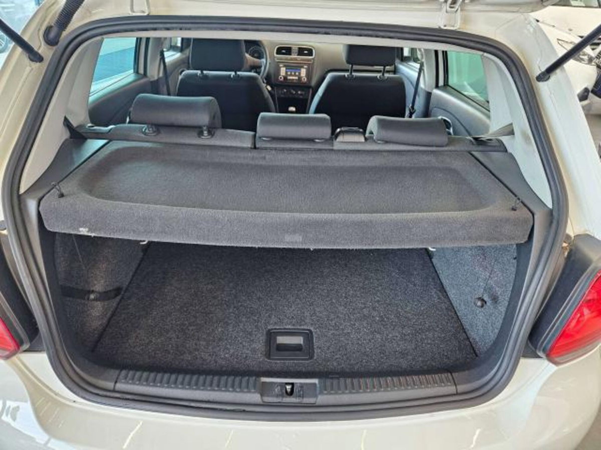 Volkswagen Polo 1.4 3 porte Highline (11)