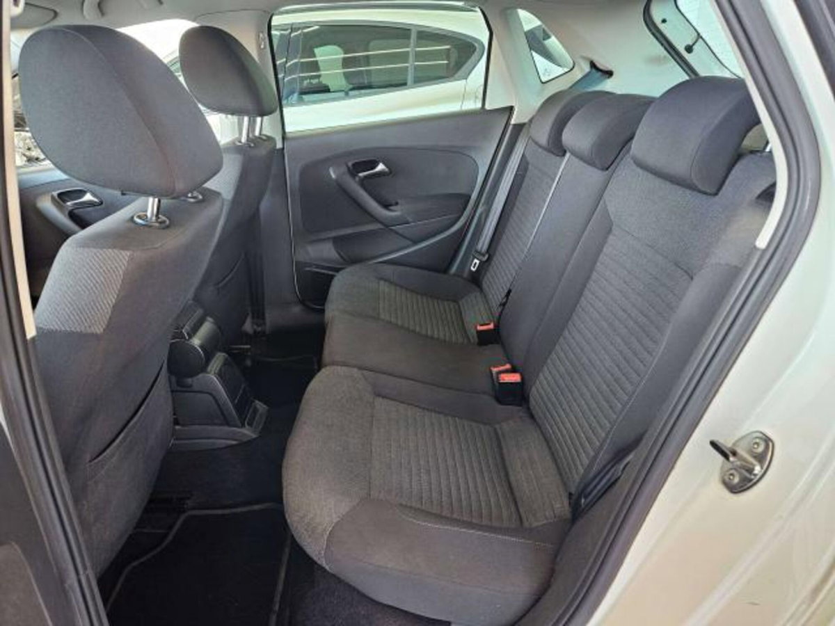 Volkswagen Polo 1.4 3 porte Highline (9)