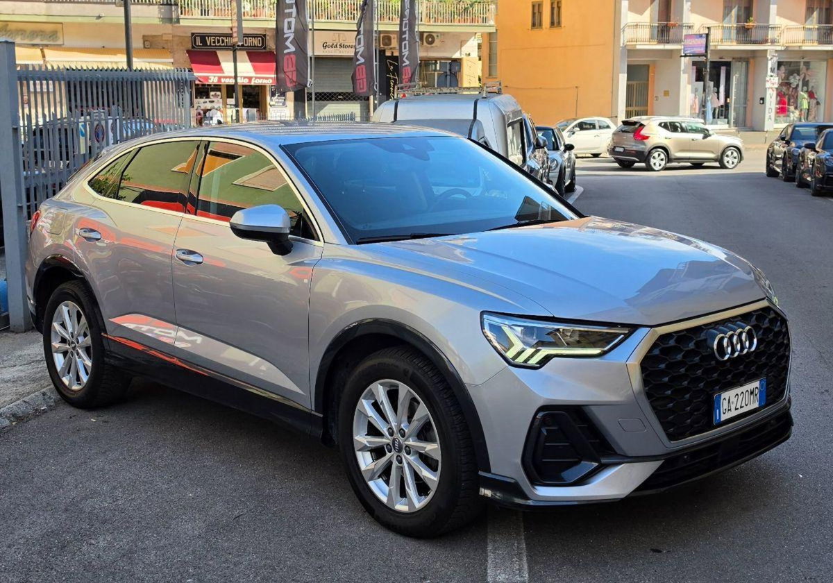 Audi Q3 Sportback 35 TDI quattro S tronic Business Plus (11)