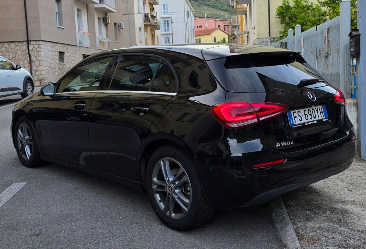 Mercedes-Benz Classe A 180 d Automatic Sport (12)