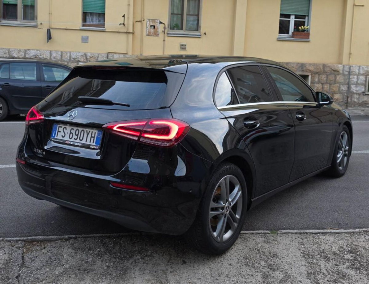 Mercedes-Benz Classe A 180 d Automatic Sport (15)