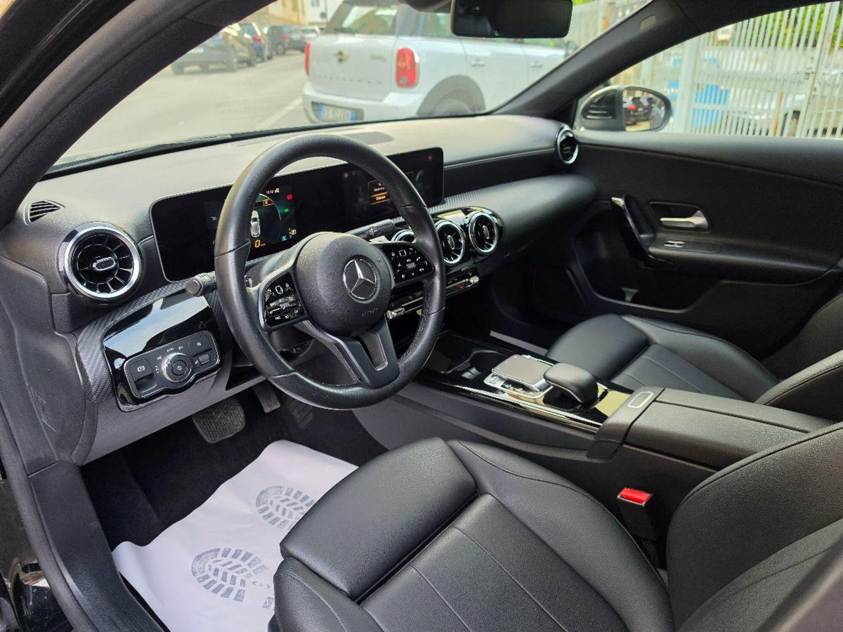 Mercedes-Benz Classe A 180 d Automatic Sport (17)