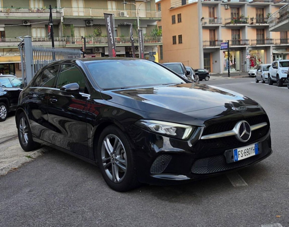 Mercedes-Benz Classe A 180 d Automatic Sport (2)