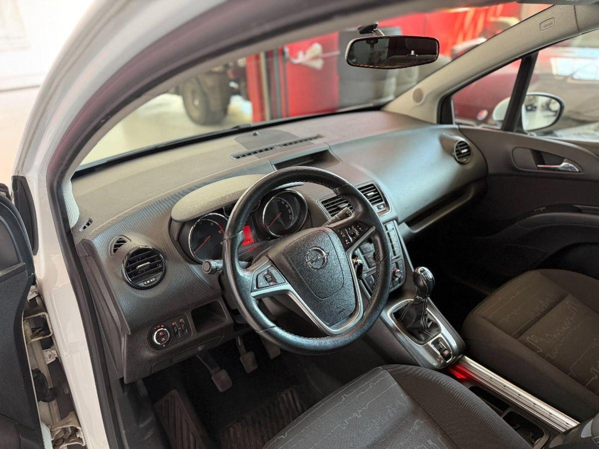 Opel Meriva 1.3 CDTI 95CV ecoFLEStart&Stop Cosmo (6)