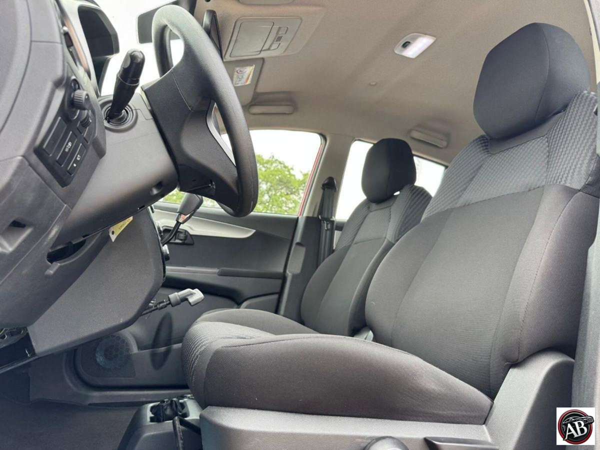 Mahindra KUV100 KUV100 1.2 VVT M-Bifuel(GPL) K6+ (12)