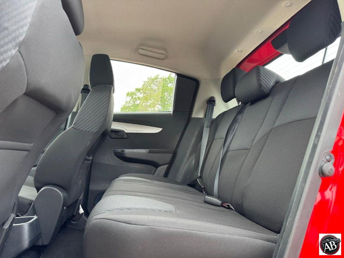 Mahindra KUV100 KUV100 1.2 VVT M-Bifuel(GPL) K6+ (16)