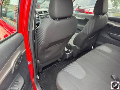 Mahindra KUV100 KUV100 1.2 VVT M-Bifuel(GPL) K6+ (19)
