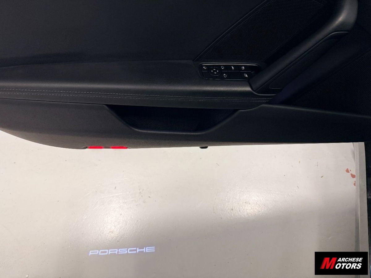Porsche 911 Cabrio Cabrio 3.0 Carrera 4 GTS (15)