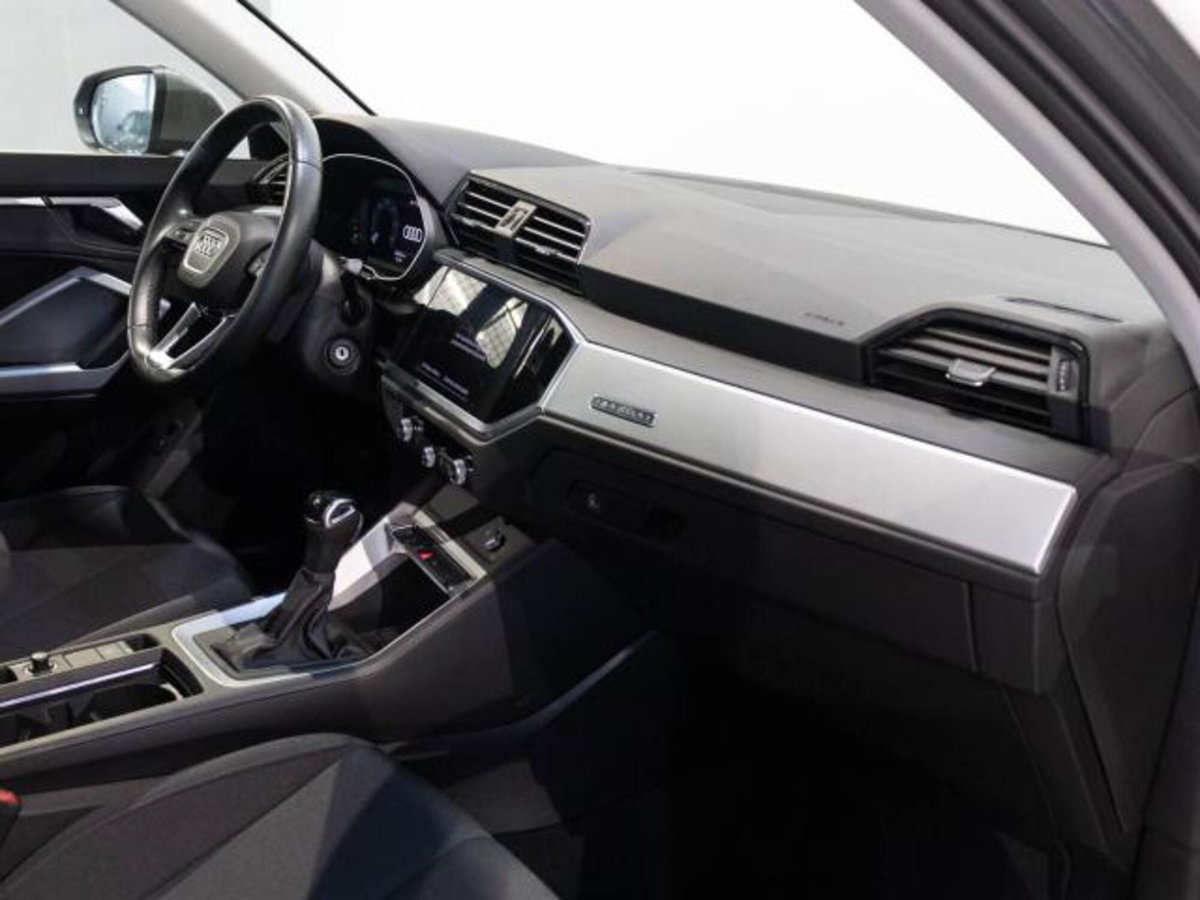 Audi Q3 35 TDI Business (15)