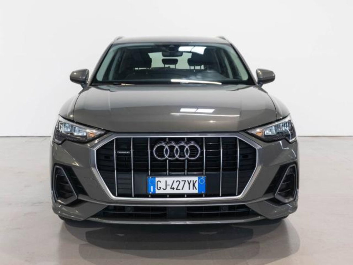 Audi Q3 35 TDI Business (2)