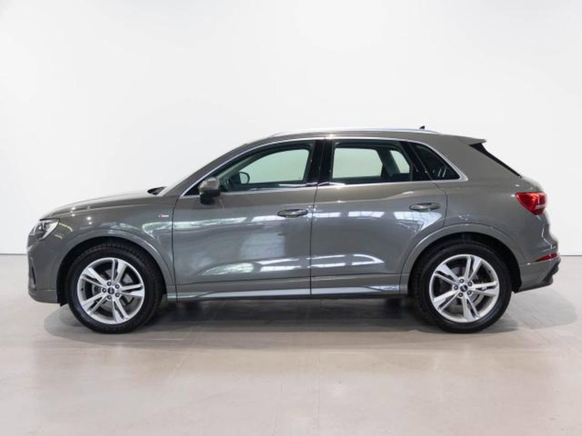 Audi Q3 35 TDI Business (4)
