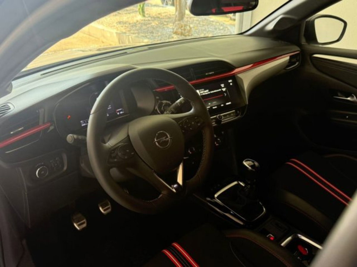 Opel Corsa 1.2 100 CV GS Line (18)