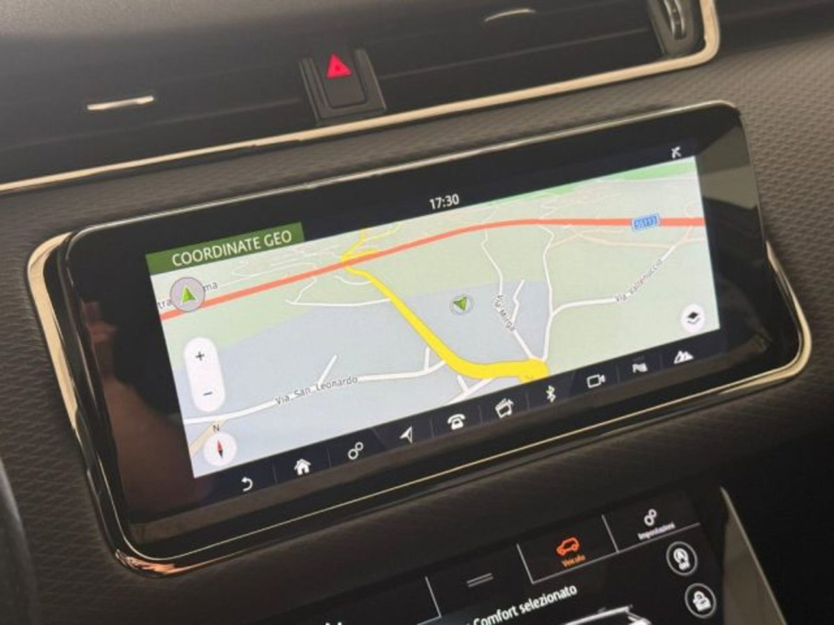 Land Rover Range Rover Evoque 2.0D I4-L.Flw 150 CV AWD Auto R-Dynamic (14)