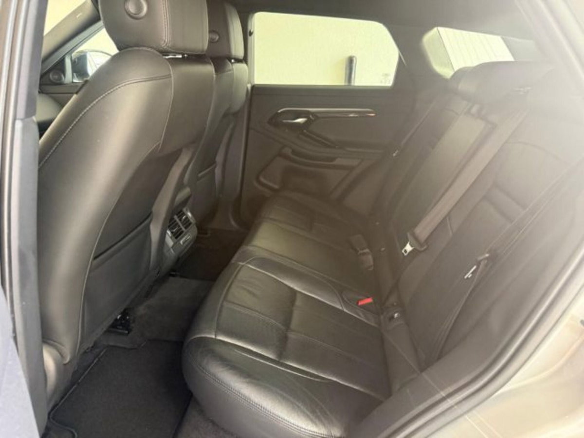Land Rover Range Rover Evoque 2.0D I4-L.Flw 150 CV AWD Auto R-Dynamic (9)