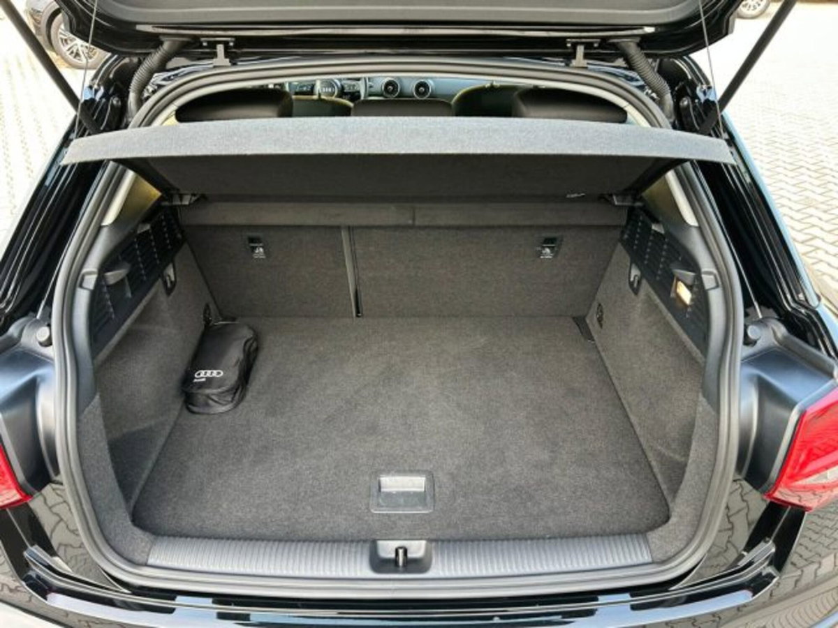 Audi Q2 Q2 30 TDI S tronic Business (17)