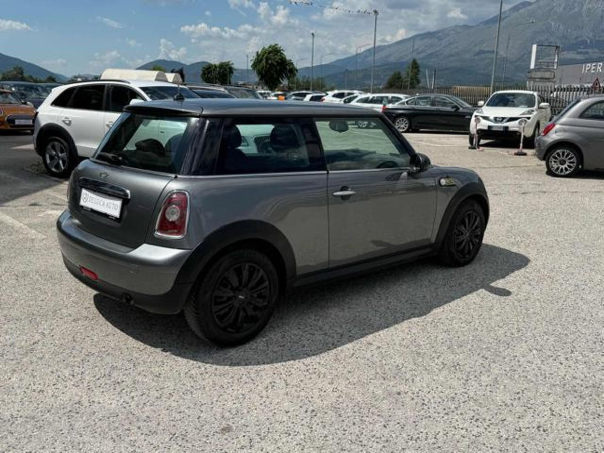 MINI Mini 1.4 16V One (55kW) (10)