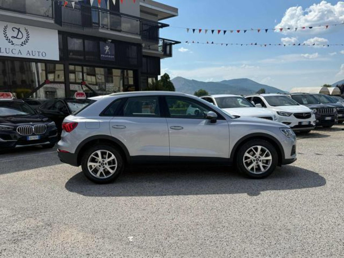 Audi Q3 35 TDI Business (12)