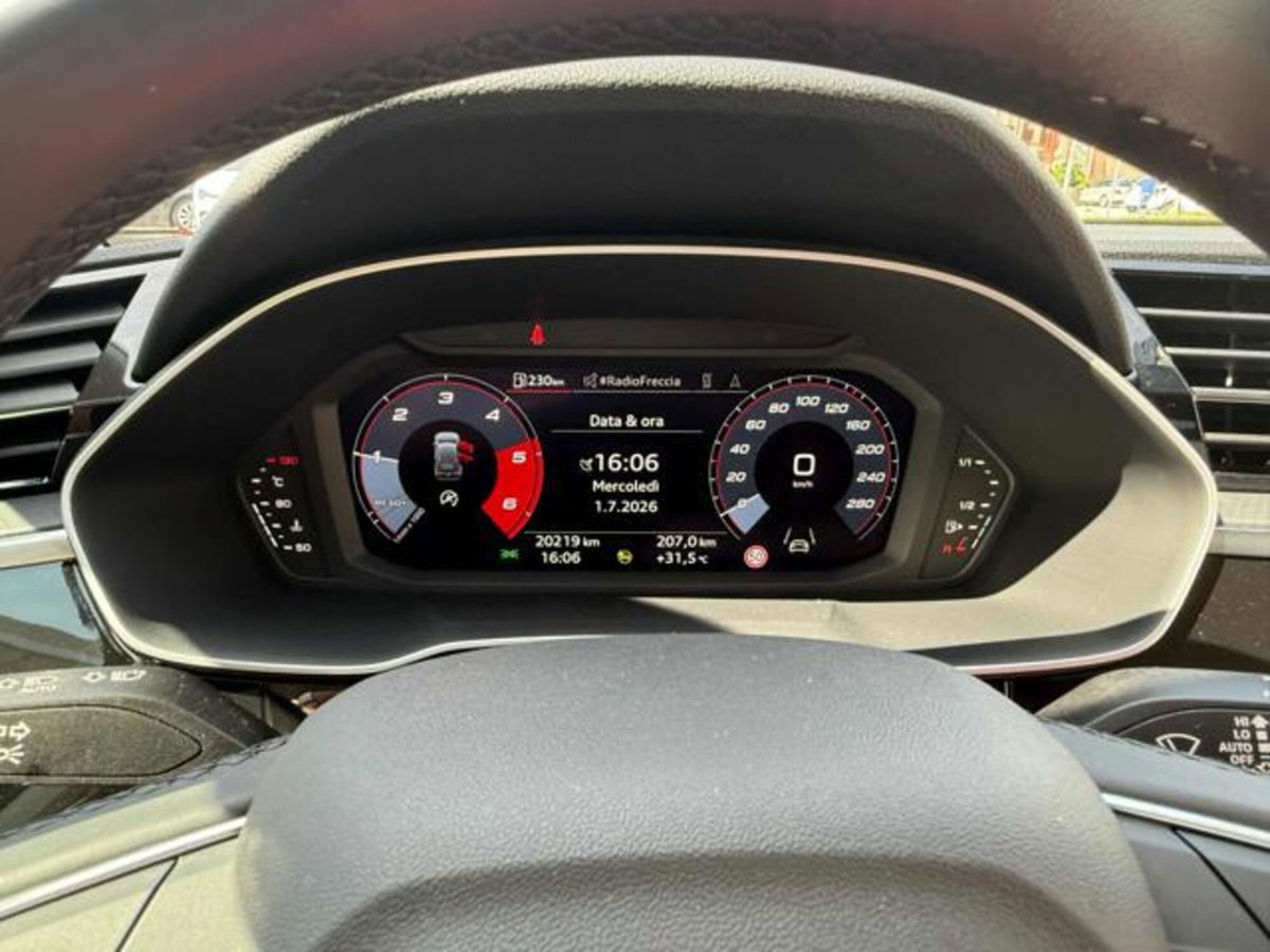 Audi Q3 35 TDI Business (19)