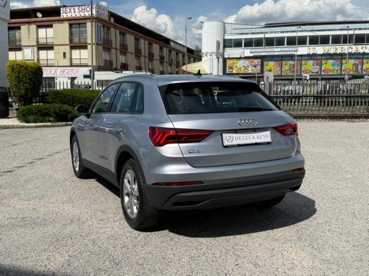 Audi Q3 35 TDI Business (7)