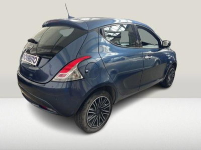 Lancia Ypsilon 1.0 FireFly 5 porte S&S Hybrid Ecochic Gold (4)