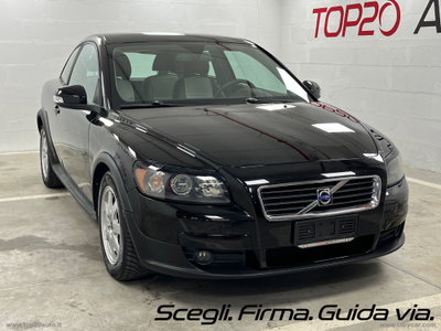 Volvo C30 1.6 D DRIVe Kinetic (2)