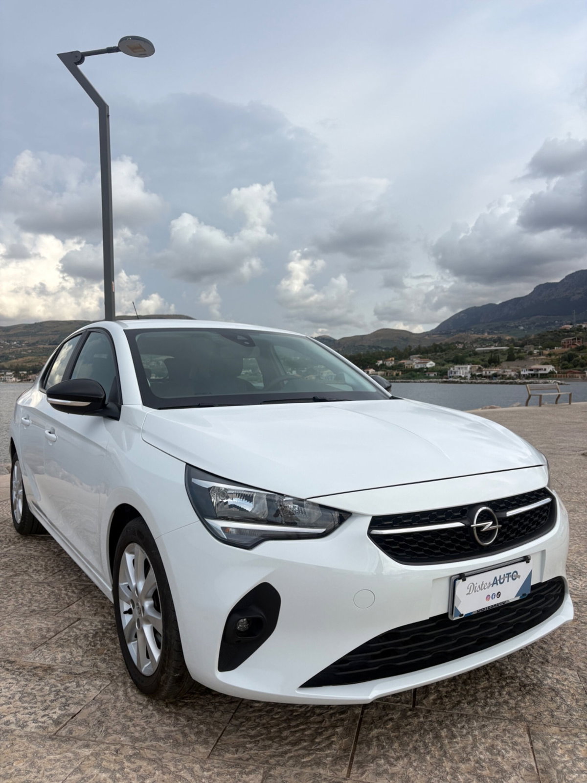 Opel Corsa 1.5 D 100 CV Edition (2)