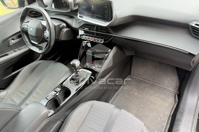 Peugeot 208 PureTech 100 Stop&Start 5 porte Allure (11)