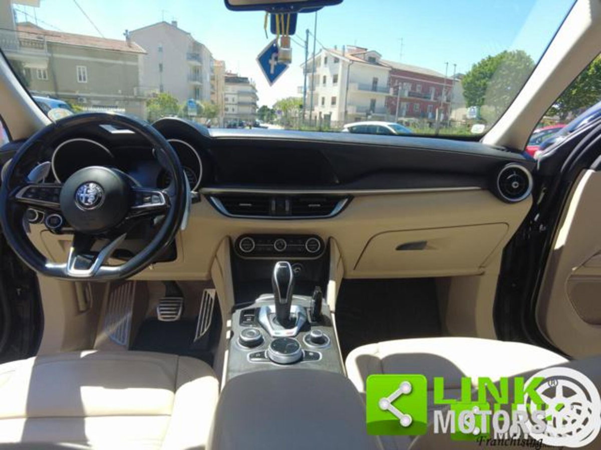 Alfa Romeo Stelvio Stelvio 2.2 Turbodiesel 210 CV AT8 Q4 Ti (16)