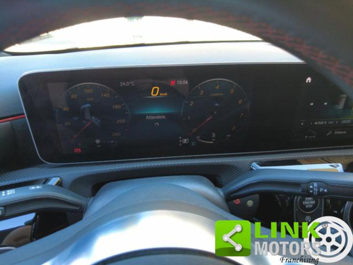 Mercedes-Benz Classe A Sedan 250 Automatic 4Matic 4p. Premium (9)