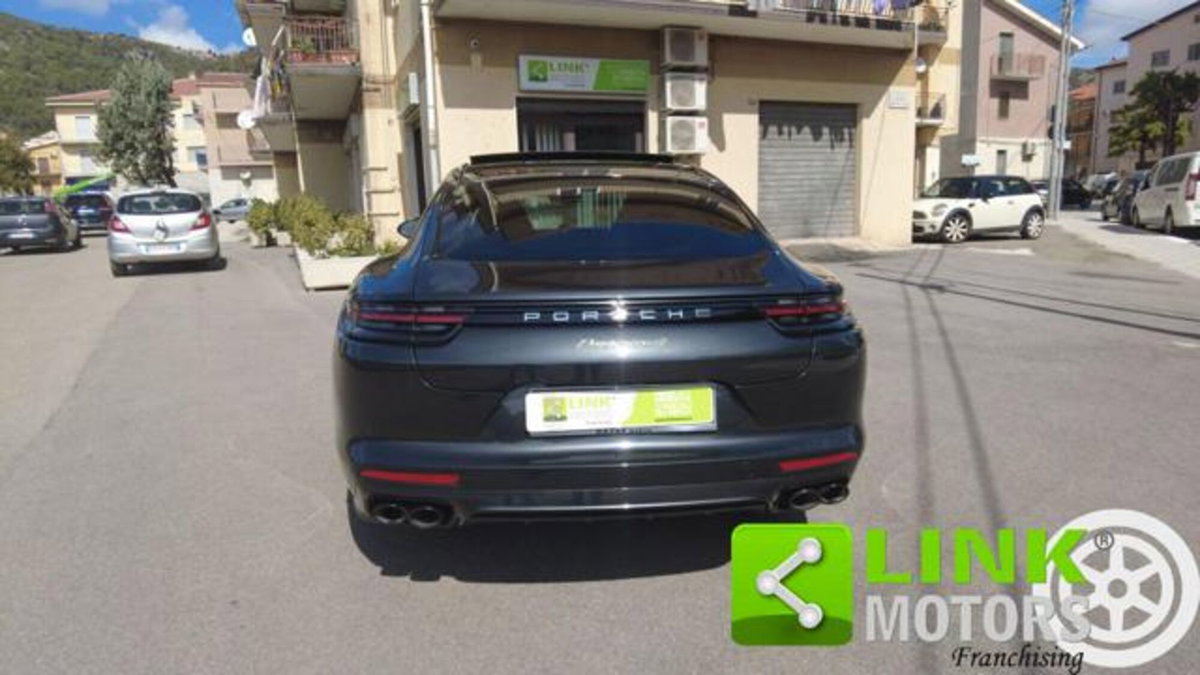Porsche Panamera 2.9 4 10 years Edition (16)