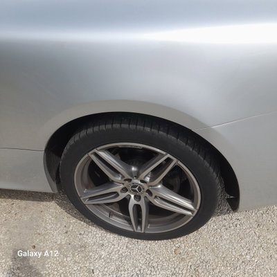 Mercedes-Benz Classe E Coupé 220 d Auto Premium Plus (8)