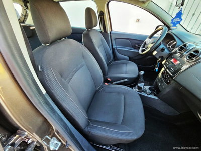 Dacia Sandero 1.5 dCi 8V 75CV Start&Stop Comfort (10)