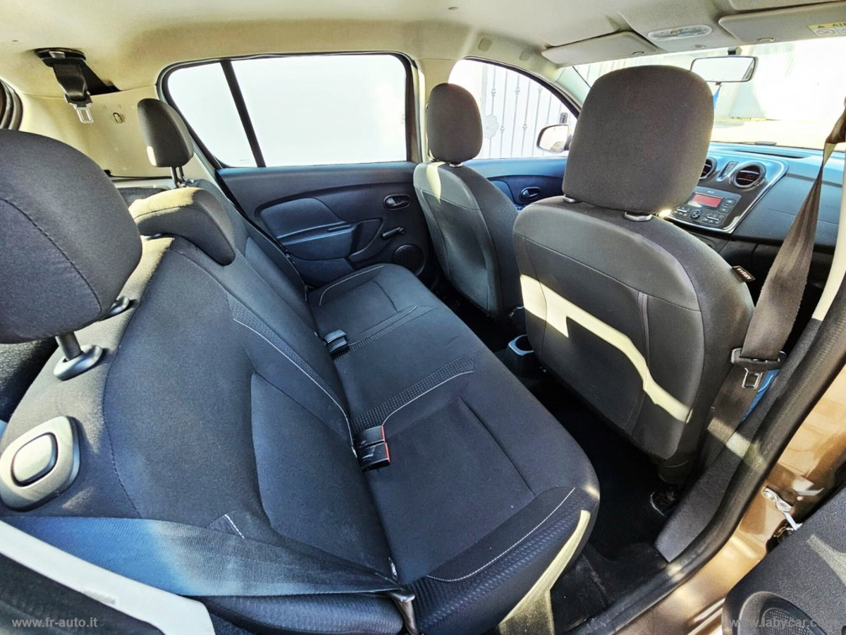 Dacia Sandero 1.5 dCi 8V 75CV Start&Stop Comfort (11)