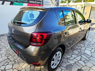 Dacia Sandero 1.5 dCi 8V 75CV Start&Stop Comfort (3)