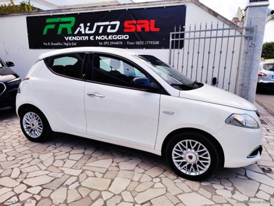 Lancia Ypsilon 1.3 MJT 16V 95 CV 5 porte S&S Silver (6)