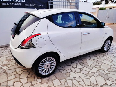 Lancia Ypsilon 1.3 MJT 16V 95 CV 5 porte S&S Silver (7)