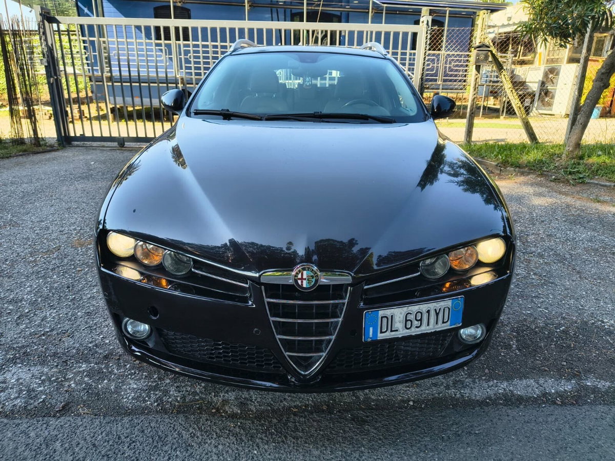 Alfa Romeo 159 SportWagon 1.9 JTDm 16V Sportwagon Distinctive (4)