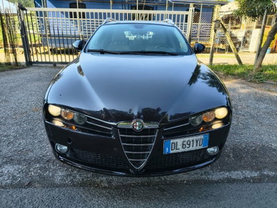 Alfa Romeo 159 SportWagon 1.9 JTDm 16V Sportwagon Distinctive (4)