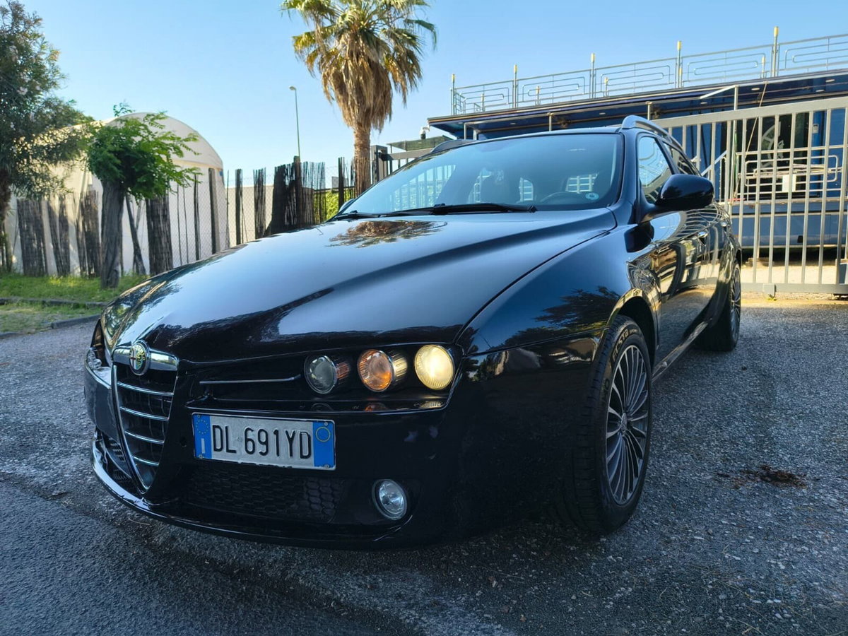 Alfa Romeo 159 SportWagon 1.9 JTDm 16V Sportwagon Distinctive (6)