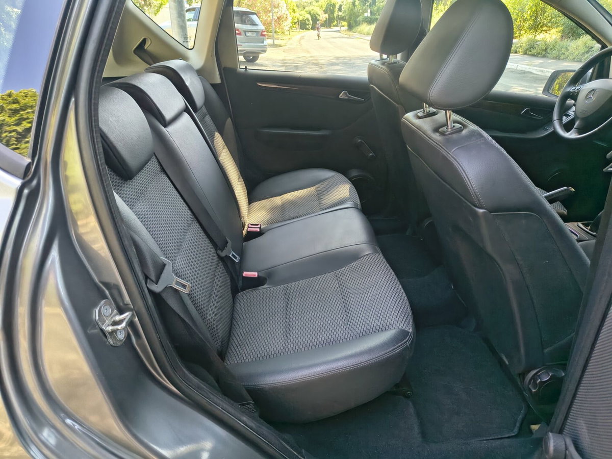 Mercedes-Benz Classe A 180 CDI Elegance (13)