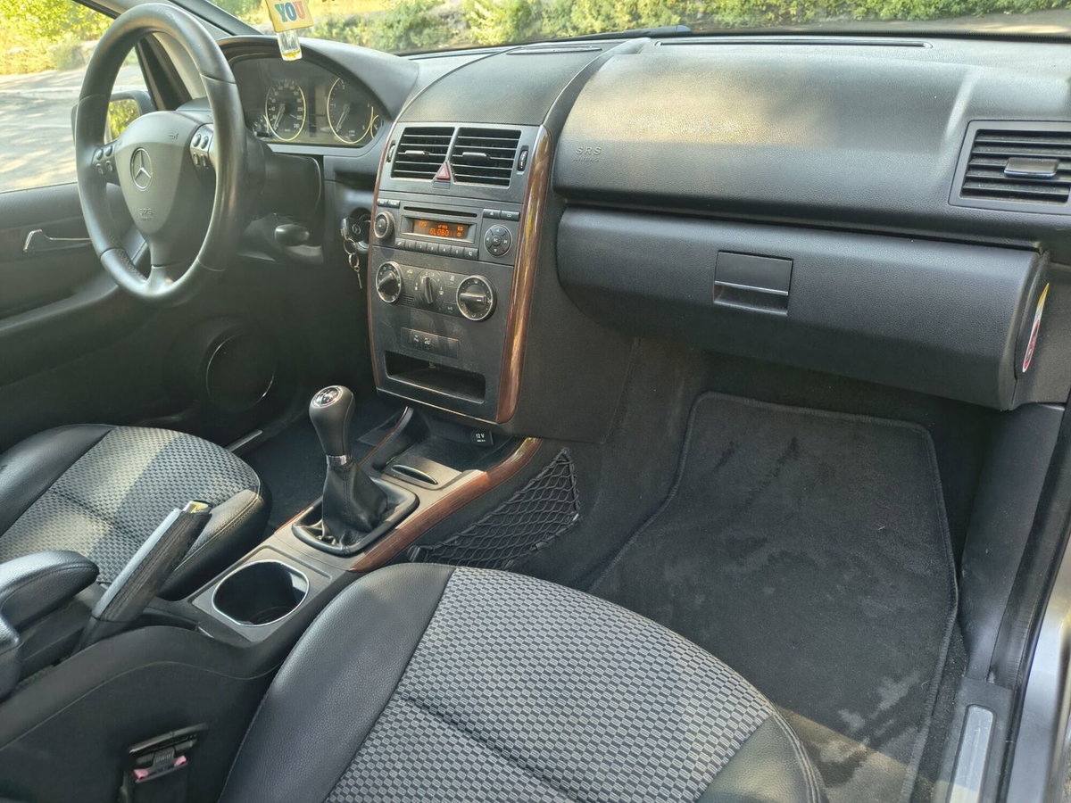 Mercedes-Benz Classe A 180 CDI Elegance (15)