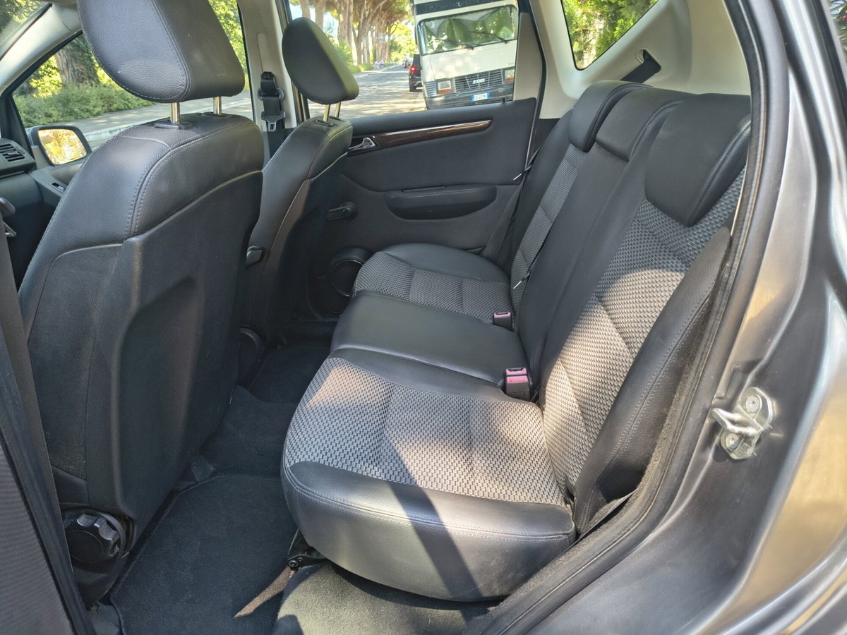 Mercedes-Benz Classe A 180 CDI Elegance (9)