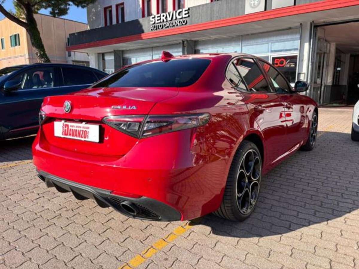 Alfa Romeo Giulia 2.0 Turbo 280 CV AT8 AWD Q4 Estrema (16)