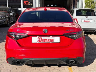 Alfa Romeo Giulia 2.0 Turbo 280 CV AT8 AWD Q4 Estrema (4)
