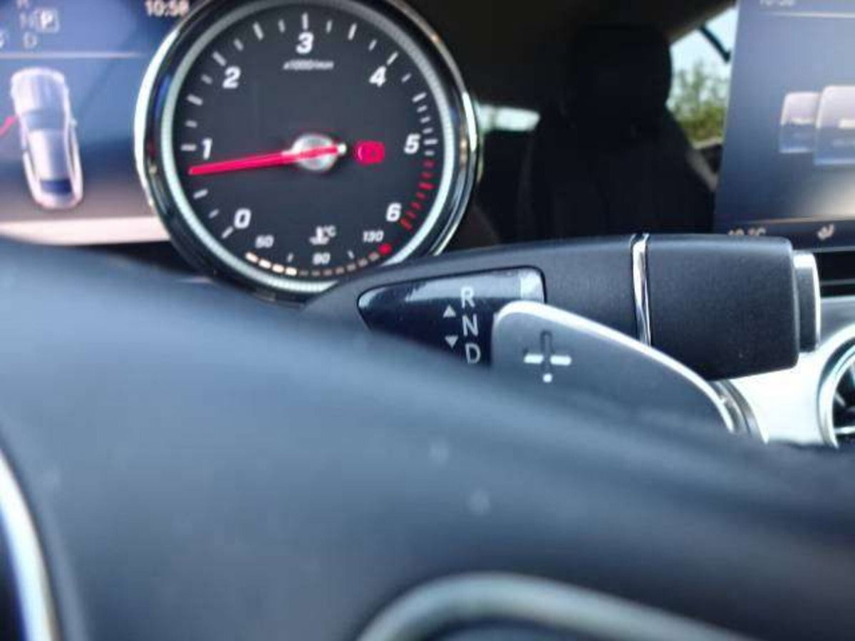 Mercedes-Benz Classe E Coupé 220 d 4Matic Premium (14)