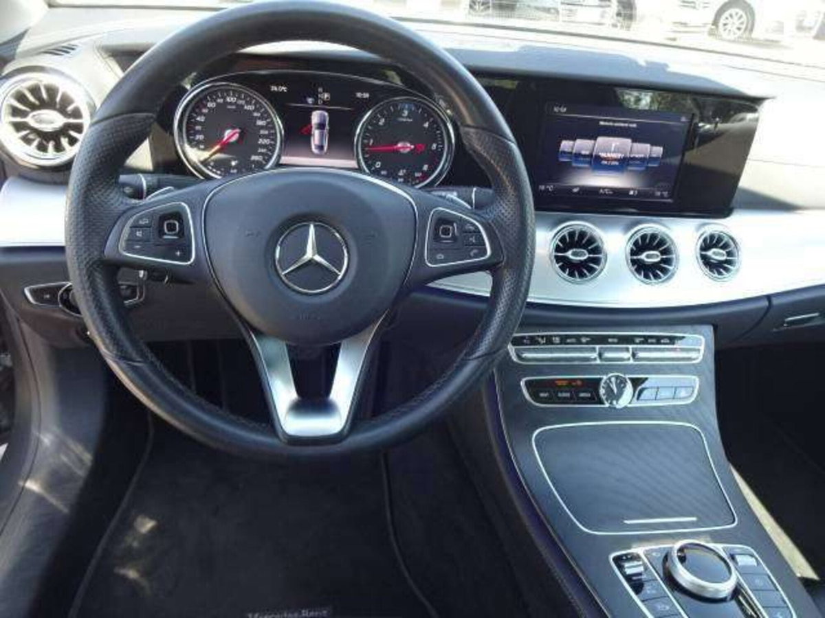 Mercedes-Benz Classe E Coupé 220 d 4Matic Premium (15)